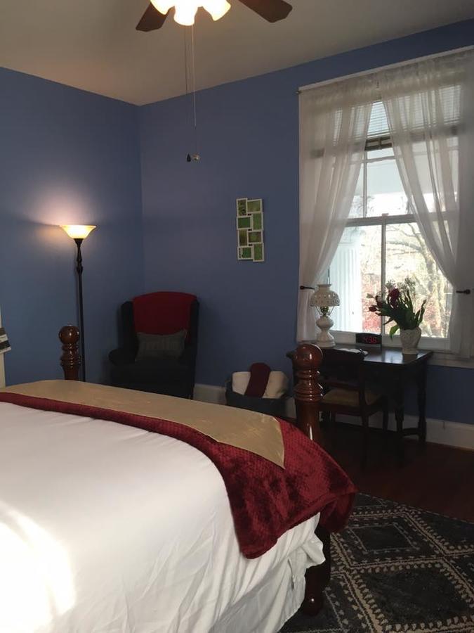 Winridge Manor Bed And Breakfast Madison Heights Eksteriør billede